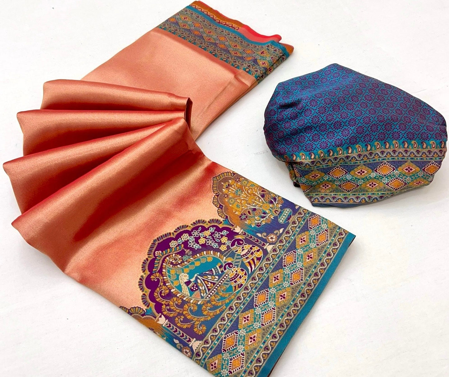 "Ethereal Elegance: The First-Ever Tissue Pashmina Fusion"