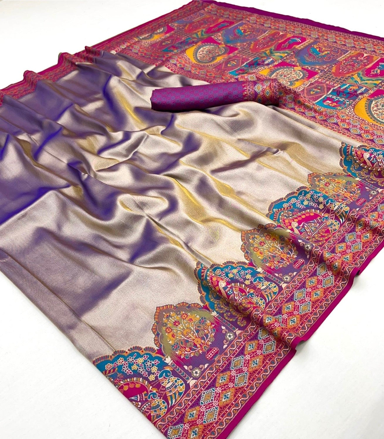 "Ethereal Elegance: The First-Ever Tissue Pashmina Fusion"