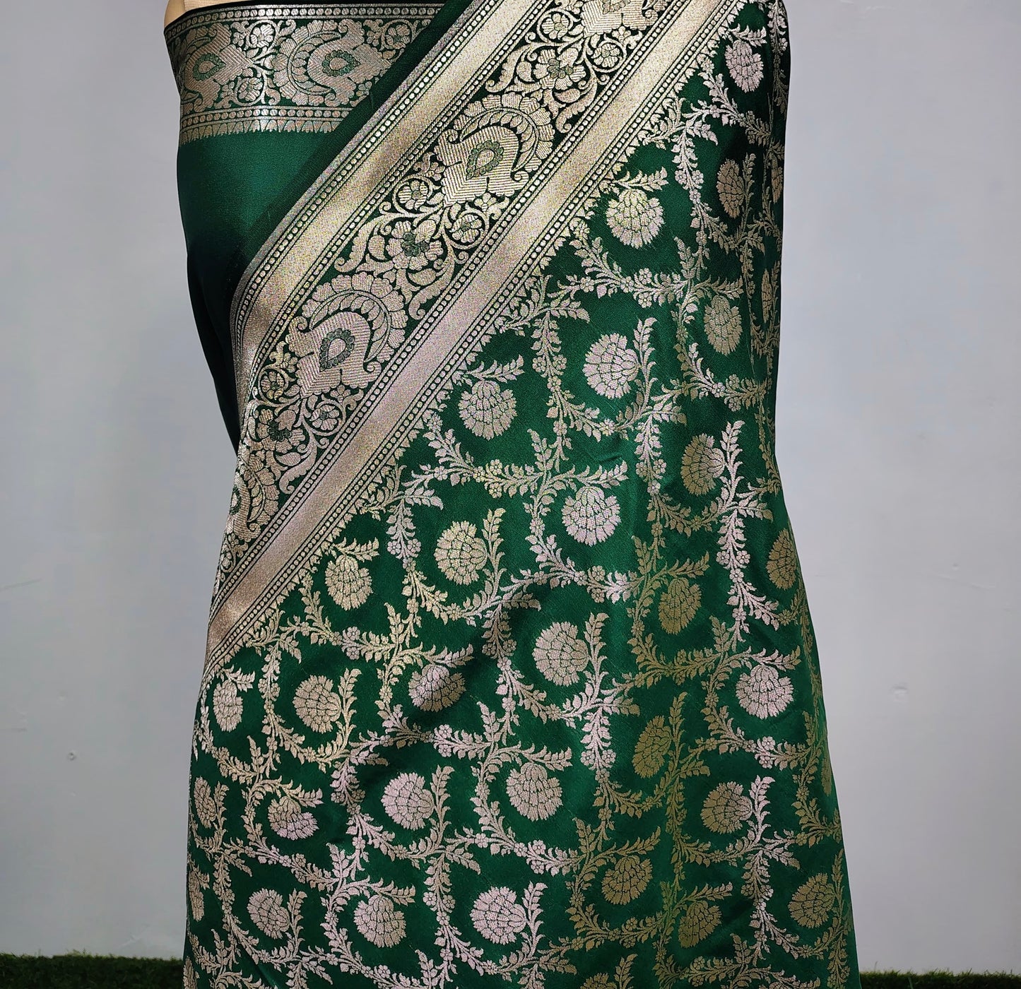 Elegant Banaras Handloom Opara Katan Silk Woven Saree – Timeless Tradition & Luxury